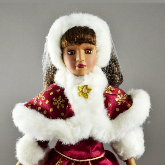 2001 Avon Special Memories Holiday Radiance Doll  Hispanic Isabel - Picture 7 of 7